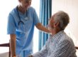 Evde Bakım mı Bakımevi mi? Alzheimer & Demans Aile Rehberi